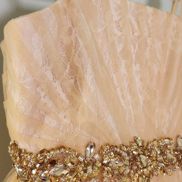 TONI Sleeveless Pale Yellow Girls Lace Dress with Tulle, Size 8 - Picture 4 of 11